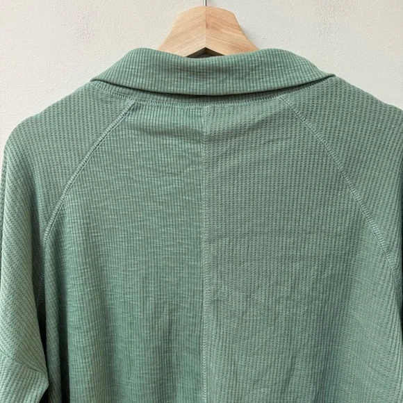 Boutique NWT Sage Green Long Sleeve - Picture 9 of 9